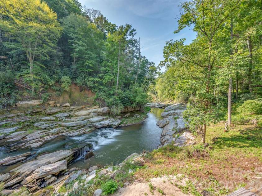 1008 Hardison Falls Trail, Hendersonville, NC 28792.  MLS# CAR4417588, YatesRealty ID 49276. 