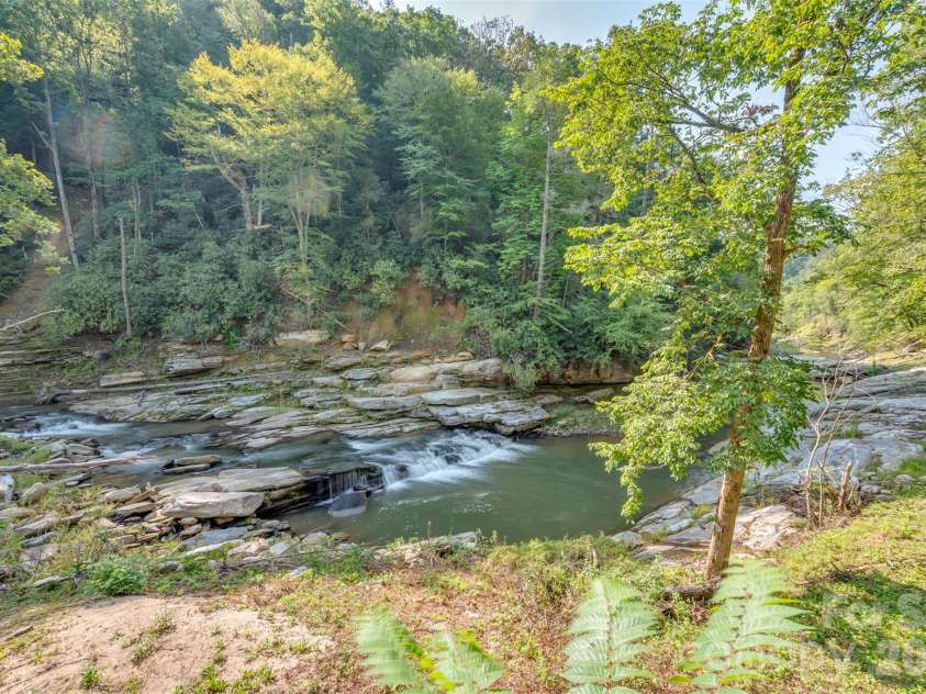 1008 Hardison Falls Trail, Hendersonville, NC 28792.  MLS# CAR4417588, YatesRealty ID 49276. 