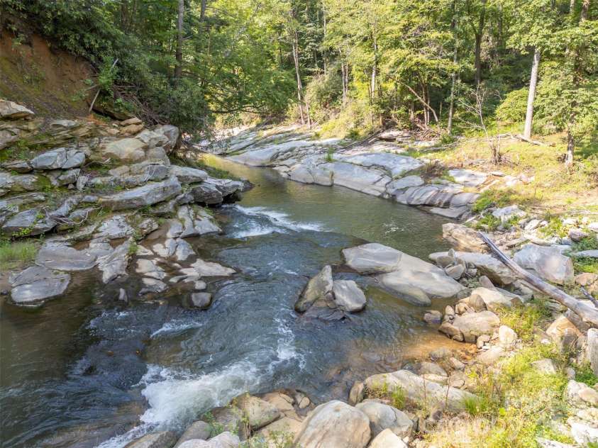 1008 Hardison Falls Trail, Hendersonville, NC 28792.  MLS# CAR4417588, YatesRealty ID 49276. 