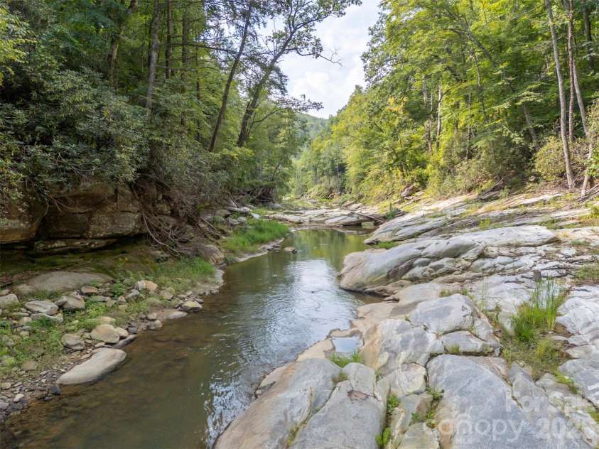 1008 Hardison Falls Trail, Hendersonville, NC 28792.  MLS# CAR4417588, YatesRealty ID 49276. 