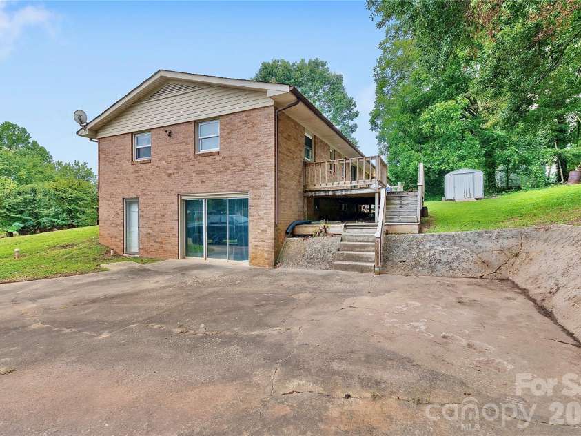3333 Eastwood Avenue, Morganton, NC 28655.  MLS# CAR4422258, YatesRealty ID 49277. 