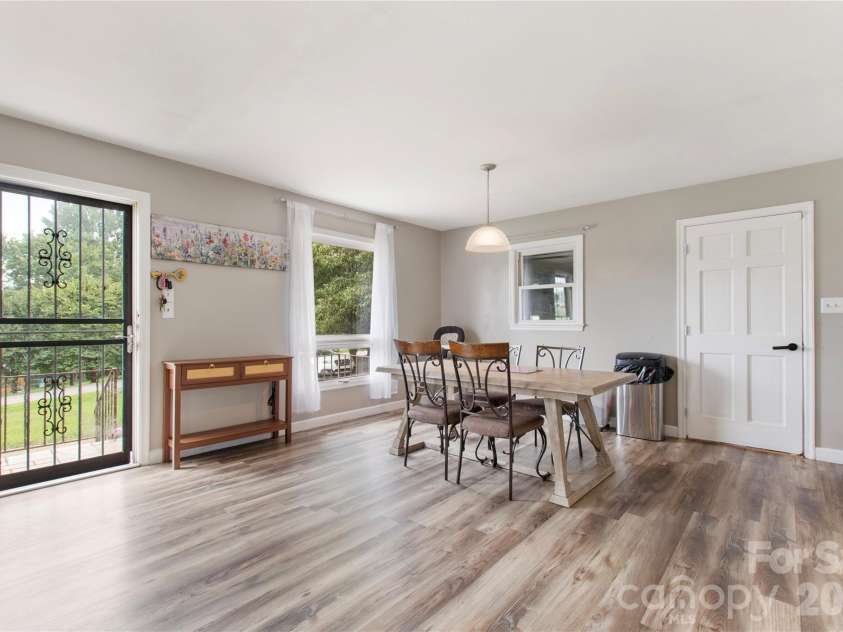 3333 Eastwood Avenue, Morganton, NC 28655.  MLS# CAR4422258, YatesRealty ID 49277. 
