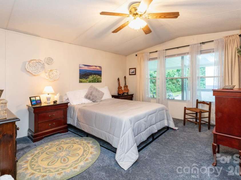48 Melissa Lane, Leicester, NC 28748.  MLS# CAR4417154, YatesRealty ID 49278. 