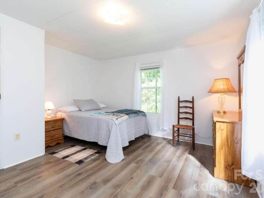 48 Melissa Lane, Leicester, NC 28748.  MLS# CAR4417154, YatesRealty ID 49278. 