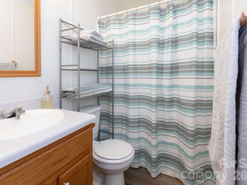 48 Melissa Lane, Leicester, NC 28748.  MLS# CAR4417154, YatesRealty ID 49278. 