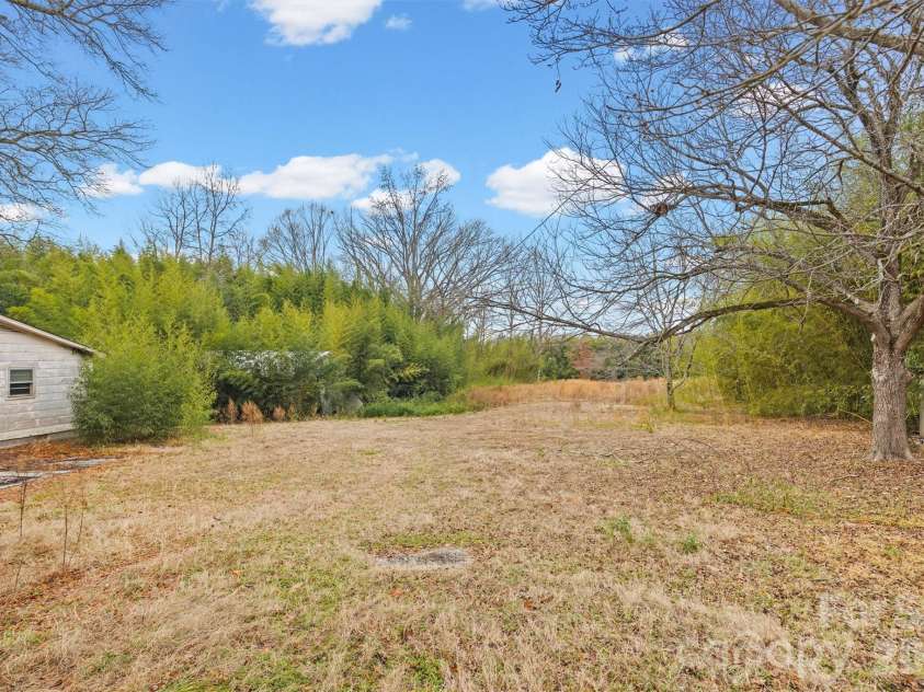 3526 Mount Holly Road, Edgemoor, SC 29712.  MLS# CAR4341150, YatesRealty ID 4928. 