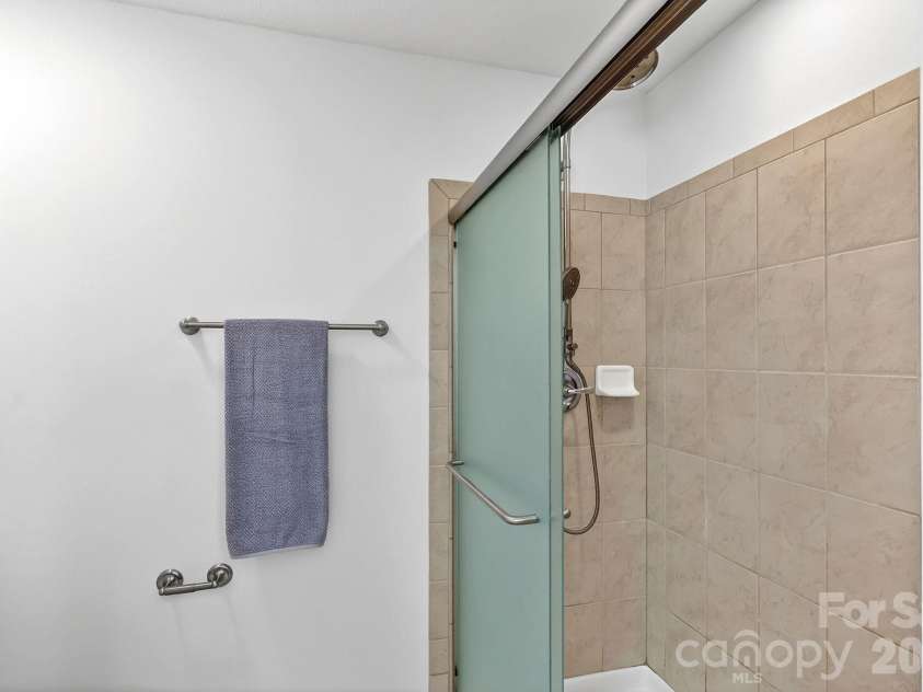 3546 Bank Court, Matthews, NC 28105.  MLS# CAR4320664, YatesRealty ID 4928. 