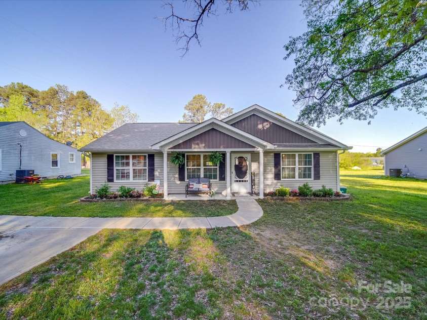 833 Generation Lane, Clover, SC 29710.  MLS# CAR4245041, YatesRealty ID 4928. 