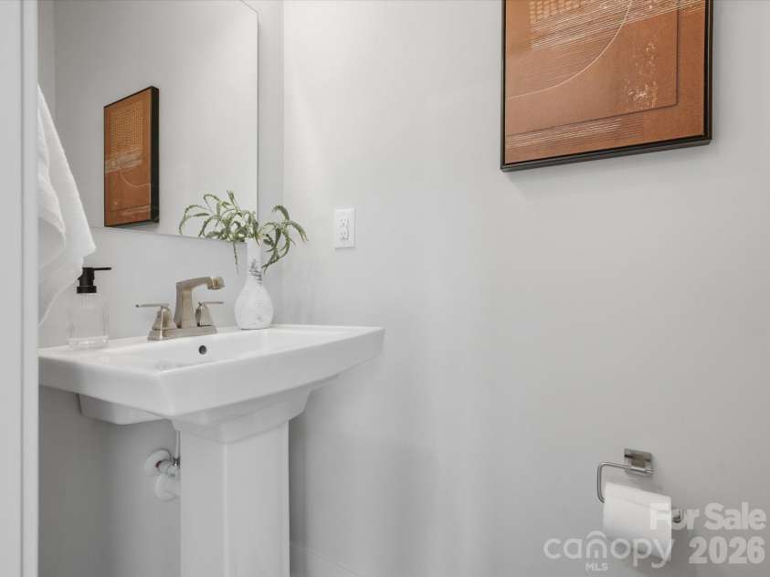 3122 Coquina Lane, Charlotte, NC 28206.  MLS# CAR4421612, YatesRealty ID 49282. 