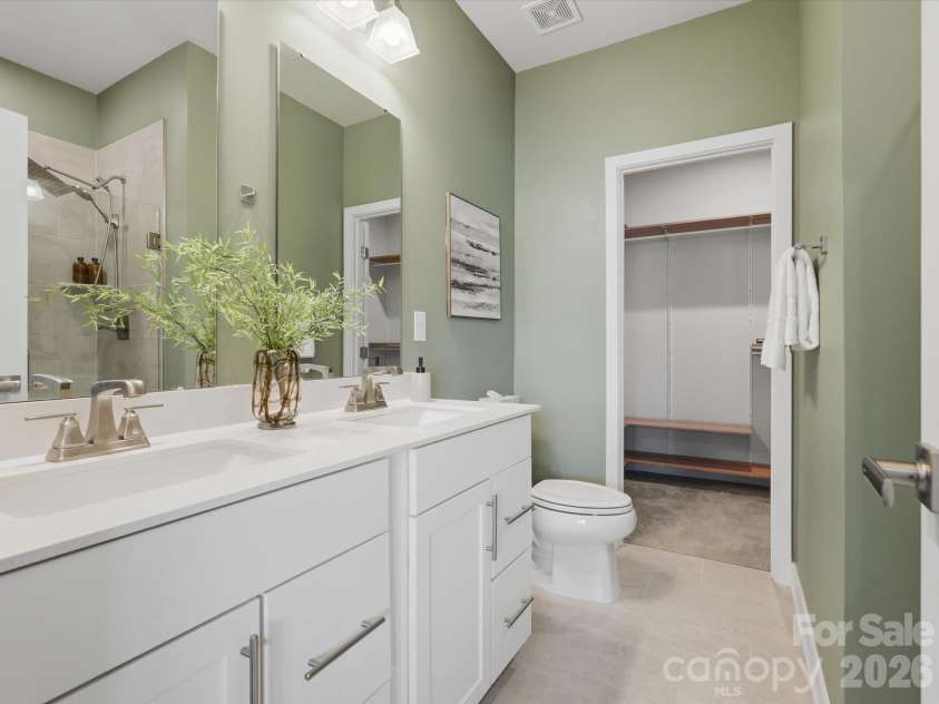 3122 Coquina Lane, Charlotte, NC 28206.  MLS# CAR4421612, YatesRealty ID 49282. 