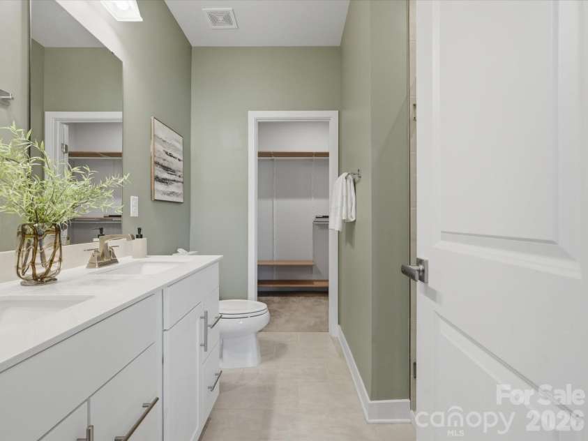 3122 Coquina Lane, Charlotte, NC 28206.  MLS# CAR4421612, YatesRealty ID 49282. 