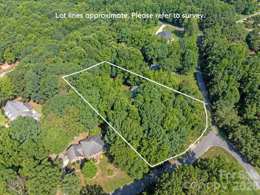 4418 Horseshoe Bend, Matthews, NC 28104.  MLS# CAR4420956, YatesRealty ID 49284. 
