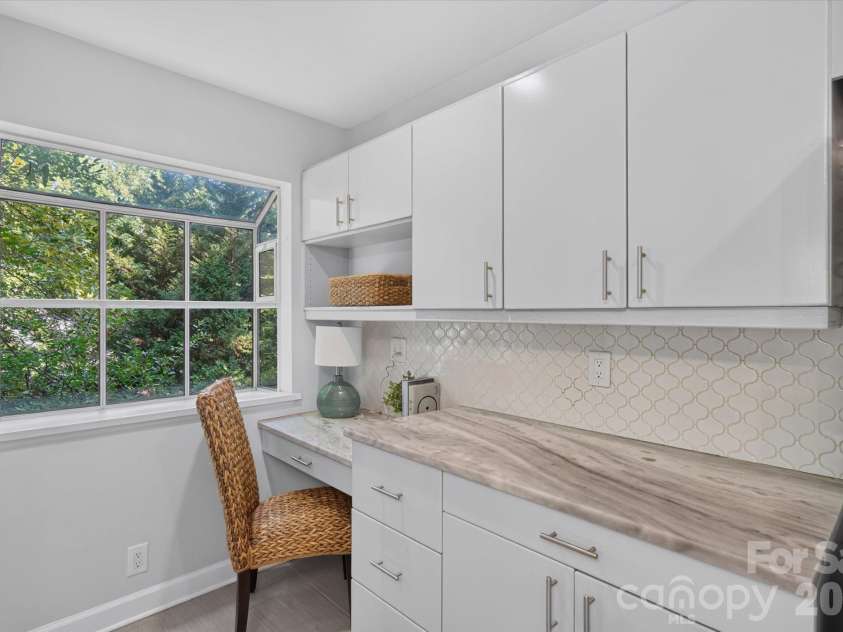 4418 Horseshoe Bend, Matthews, NC 28104.  MLS# CAR4420956, YatesRealty ID 49284. 