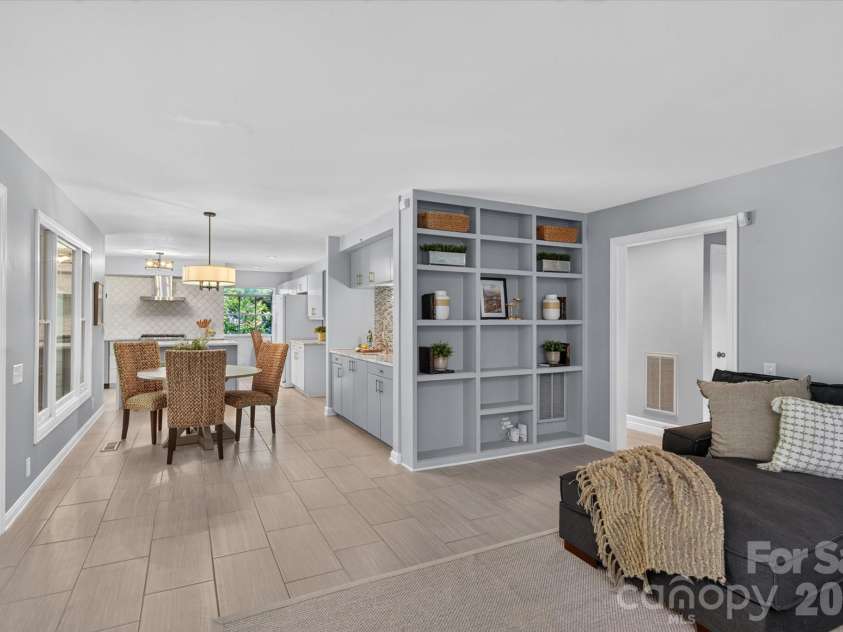 4418 Horseshoe Bend, Matthews, NC 28104.  MLS# CAR4420956, YatesRealty ID 49284. 