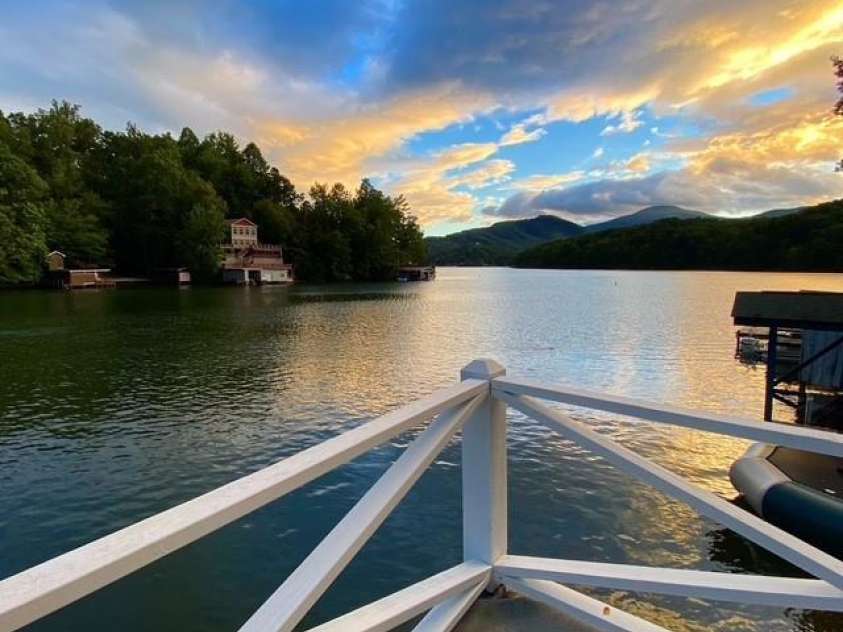 183 Blarney Road, Lake Lure, NC 28746.  MLS# CAR4326369, YatesRealty ID 49285. Located in a quiet cove around the corner from Rumbling Bald