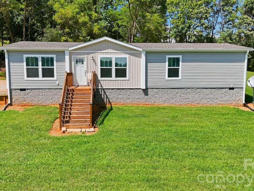 591 Moore Lane, Taylorsville, NC 28681.  MLS# CAR4415452, YatesRealty ID 49286. 