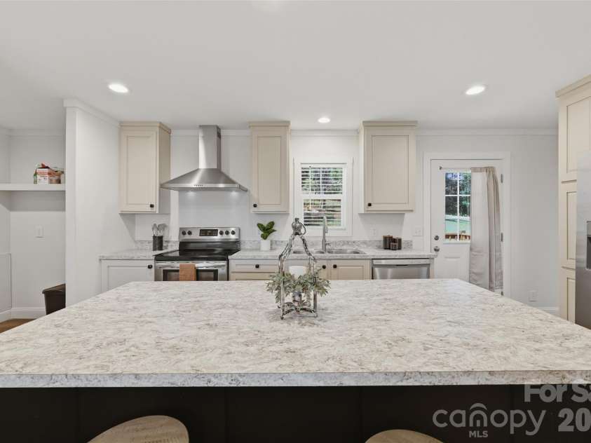 591 Moore Lane, Taylorsville, NC 28681.  MLS# CAR4415452, YatesRealty ID 49286. 