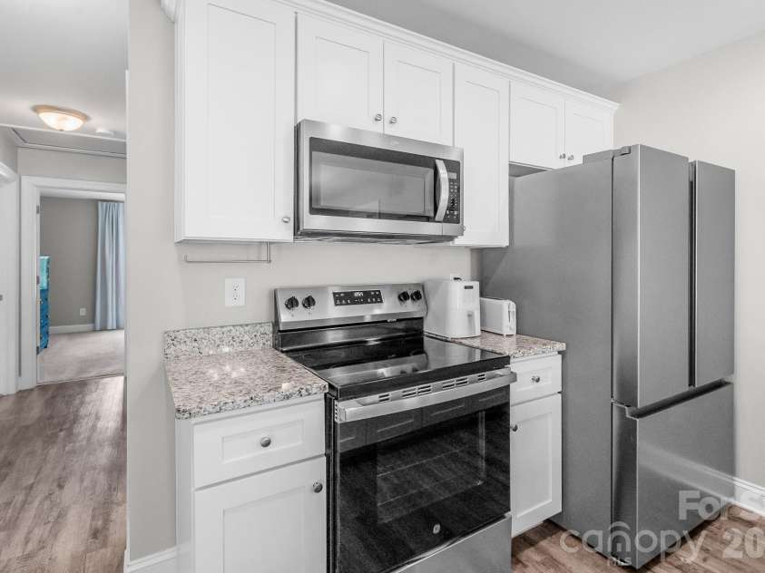 360 Sexton Street, Kannapolis, NC 28081.  MLS# CAR4416394, YatesRealty ID 49288. Kitchen
