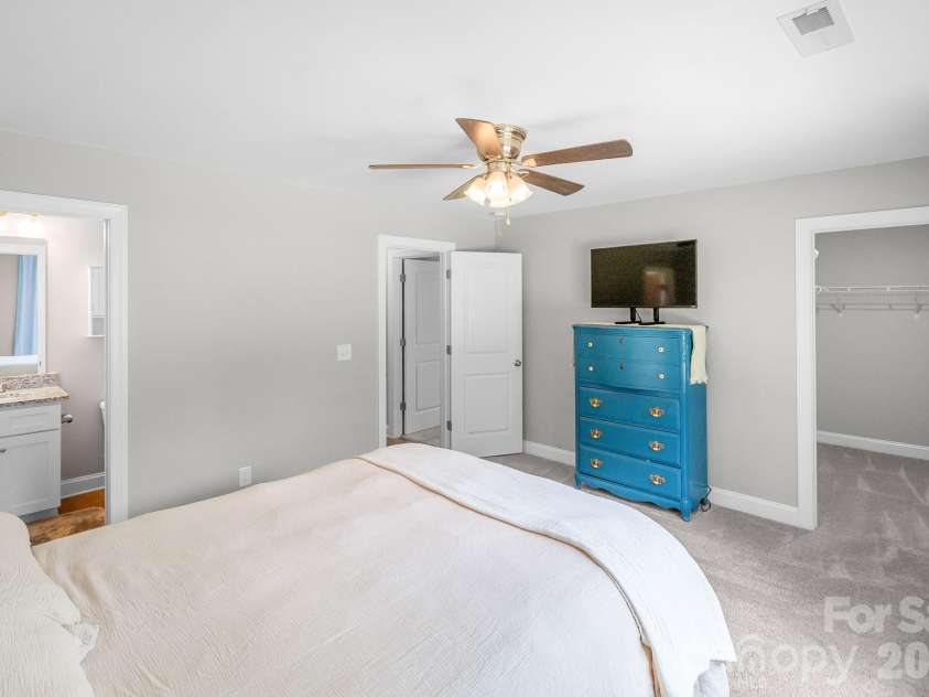 360 Sexton Street, Kannapolis, NC 28081.  MLS# CAR4416394, YatesRealty ID 49288. Primary Bedroom