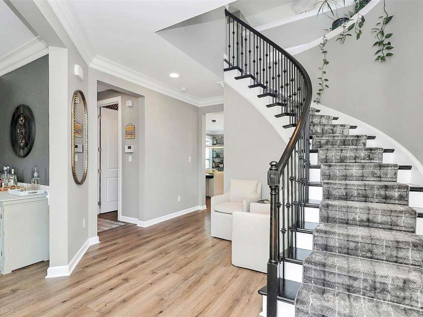 5519 Hubbard Point Drive, Charlotte, NC 28269.  MLS# CAR4419851, YatesRealty ID 49289. 