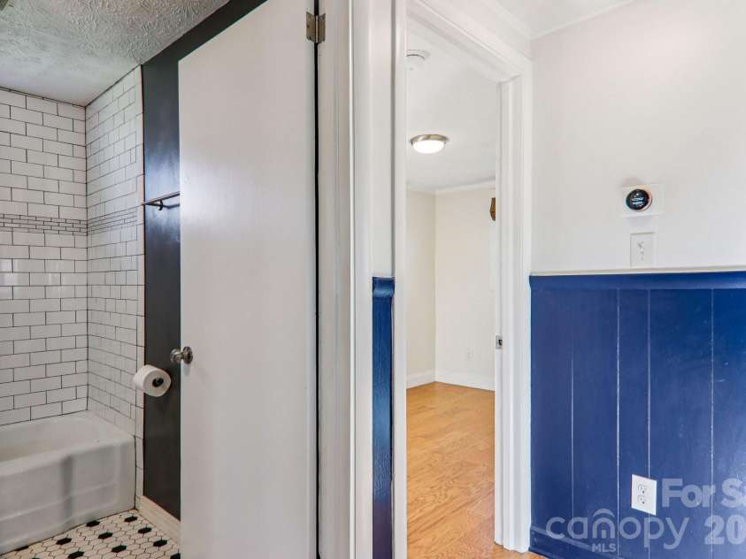 11 Huffman Road, Asheville, NC 28806.  MLS# CAR4355865, YatesRealty ID 4929. 