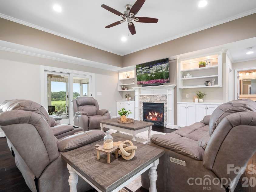 2261 Eva Court, Lincolnton, NC 28092.  MLS# CAR4417585, YatesRealty ID 49293. 