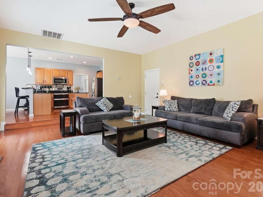 15320 Edgewater Forest Lane, Charlotte, NC 28278.  MLS# CAR4399243, YatesRealty ID 49294. 