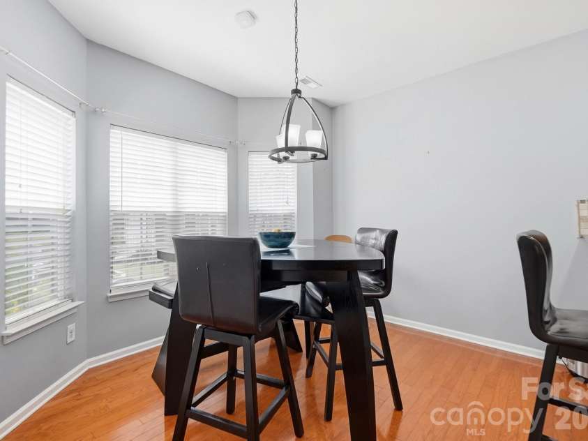 15320 Edgewater Forest Lane, Charlotte, NC 28278.  MLS# CAR4399243, YatesRealty ID 49294. 