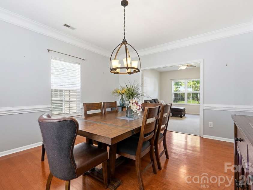 15320 Edgewater Forest Lane, Charlotte, NC 28278.  MLS# CAR4399243, YatesRealty ID 49294. 