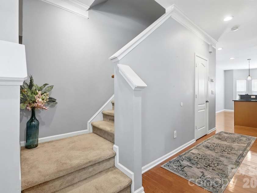 15320 Edgewater Forest Lane, Charlotte, NC 28278.  MLS# CAR4399243, YatesRealty ID 49294. 