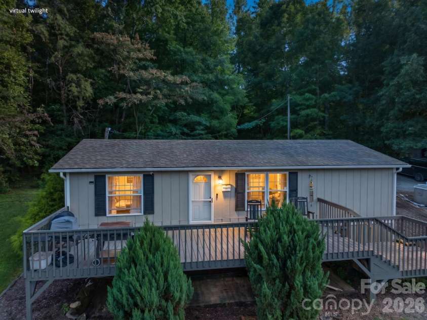 2437 Rosedale Drive, Lenoir, NC 28630.  MLS# CAR4420476, YatesRealty ID 49295. 