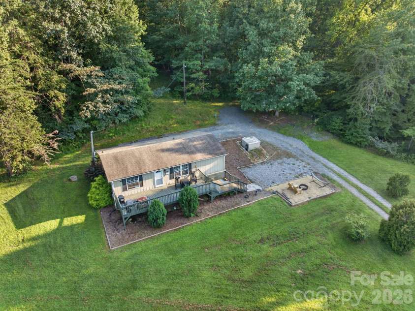 2437 Rosedale Drive, Lenoir, NC 28630.  MLS# CAR4420476, YatesRealty ID 49295. 