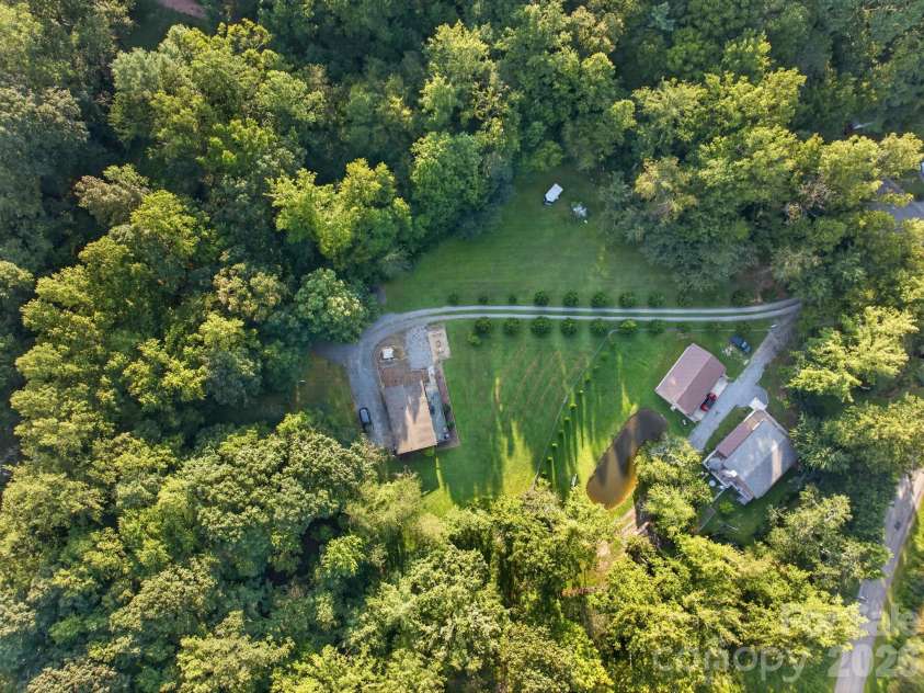 2437 Rosedale Drive, Lenoir, NC 28630.  MLS# CAR4420476, YatesRealty ID 49295. 