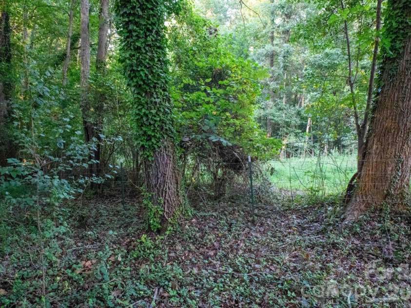 2437 Rosedale Drive, Lenoir, NC 28630.  MLS# CAR4420476, YatesRealty ID 49295. 
