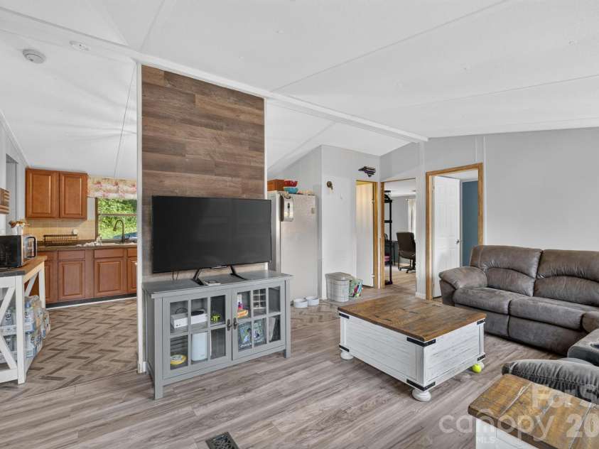 2437 Rosedale Drive, Lenoir, NC 28630.  MLS# CAR4420476, YatesRealty ID 49295. 