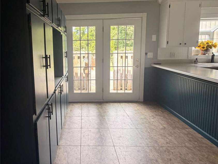 103 Crestlane Drive, Morganton, NC 28655.  MLS# CAR4422193, YatesRealty ID 49297. 