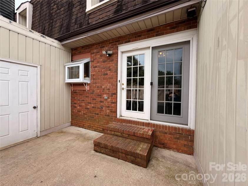 103 Crestlane Drive, Morganton, NC 28655.  MLS# CAR4422193, YatesRealty ID 49297. 