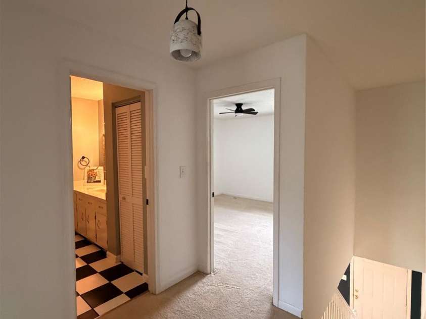 103 Crestlane Drive, Morganton, NC 28655.  MLS# CAR4422193, YatesRealty ID 49297. Hallway