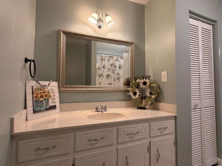 103 Crestlane Drive, Morganton, NC 28655.  MLS# CAR4422193, YatesRealty ID 49297. Primary Bath