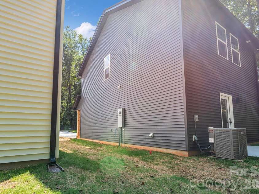 112 Yadkin Avenue, Spencer, NC 28159.  MLS# CAR4422285, YatesRealty ID 49300. 