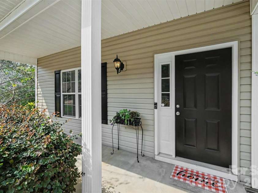 206 Brookstone Way, Salisbury, NC 28146.  MLS# CAR4422259, YatesRealty ID 49301. 