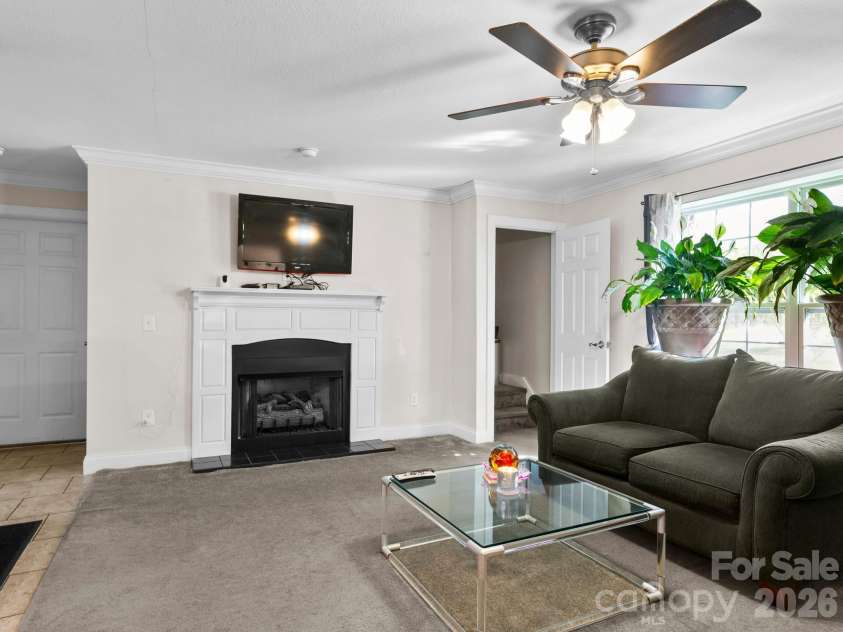 28 Chapel Park Road, Asheville, NC 28803.  MLS# CAR4417215, YatesRealty ID 49302. 