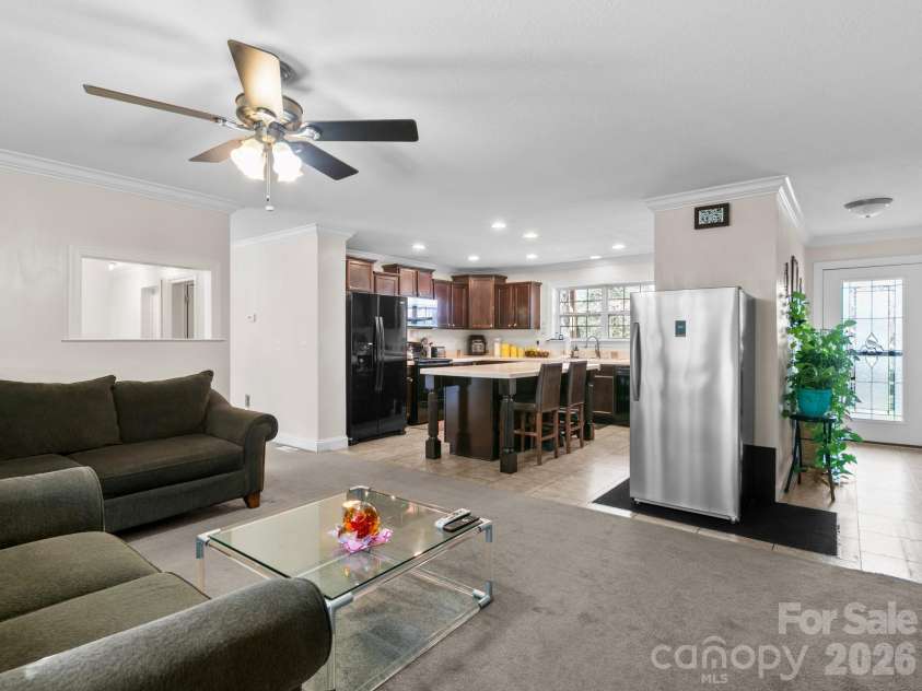 28 Chapel Park Road, Asheville, NC 28803.  MLS# CAR4417215, YatesRealty ID 49302. 