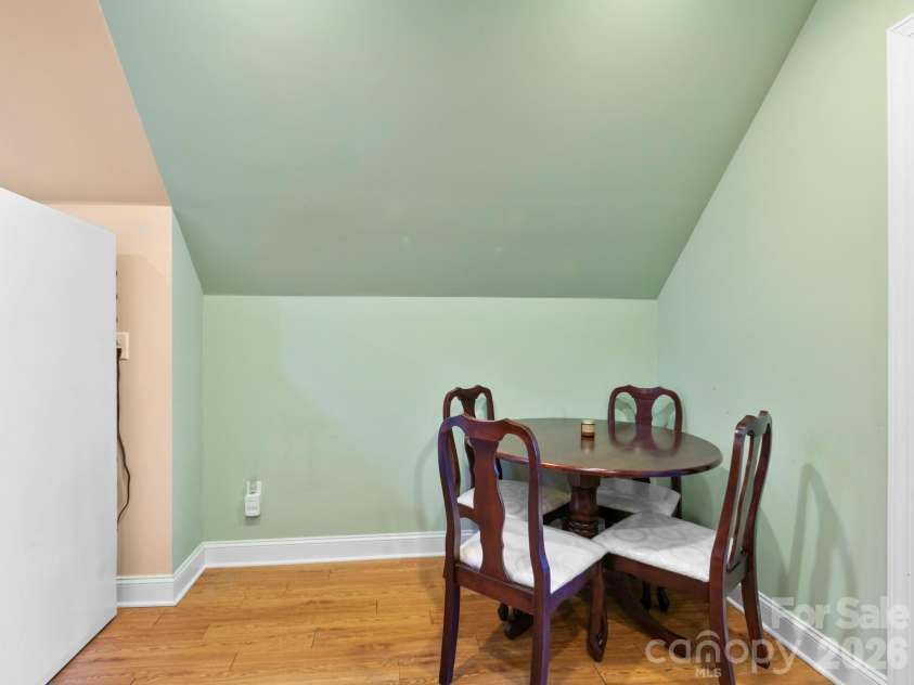 28 Chapel Park Road, Asheville, NC 28803.  MLS# CAR4417215, YatesRealty ID 49302. 