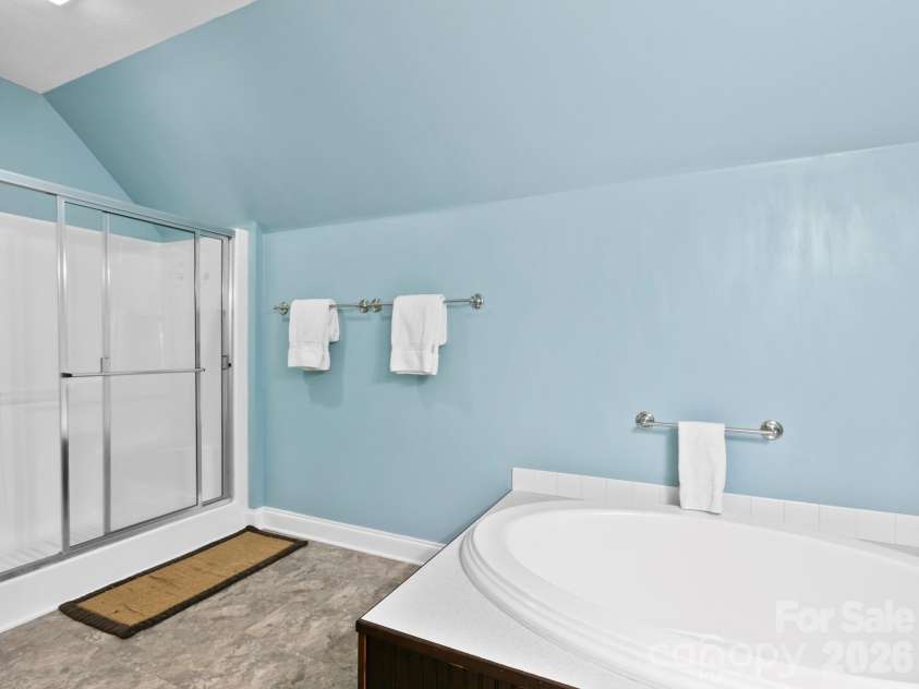28 Chapel Park Road, Asheville, NC 28803.  MLS# CAR4417215, YatesRealty ID 49302. 