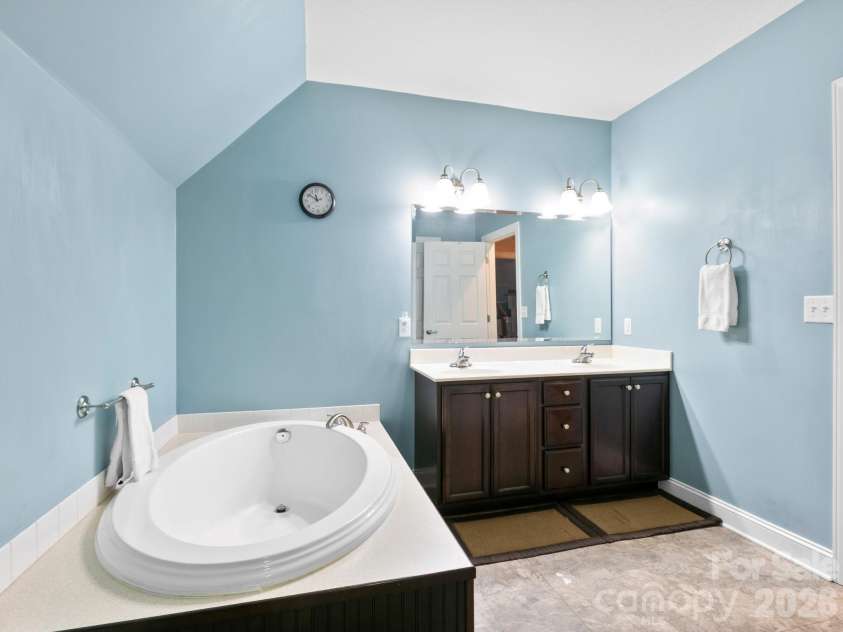 28 Chapel Park Road, Asheville, NC 28803.  MLS# CAR4417215, YatesRealty ID 49302. 