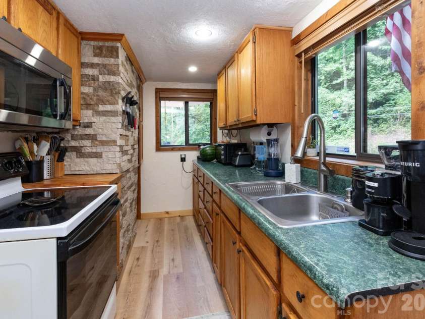 3387 Union Hill Road, Whittier, NC 28789.  MLS# CAR4421408, YatesRealty ID 49303. 
