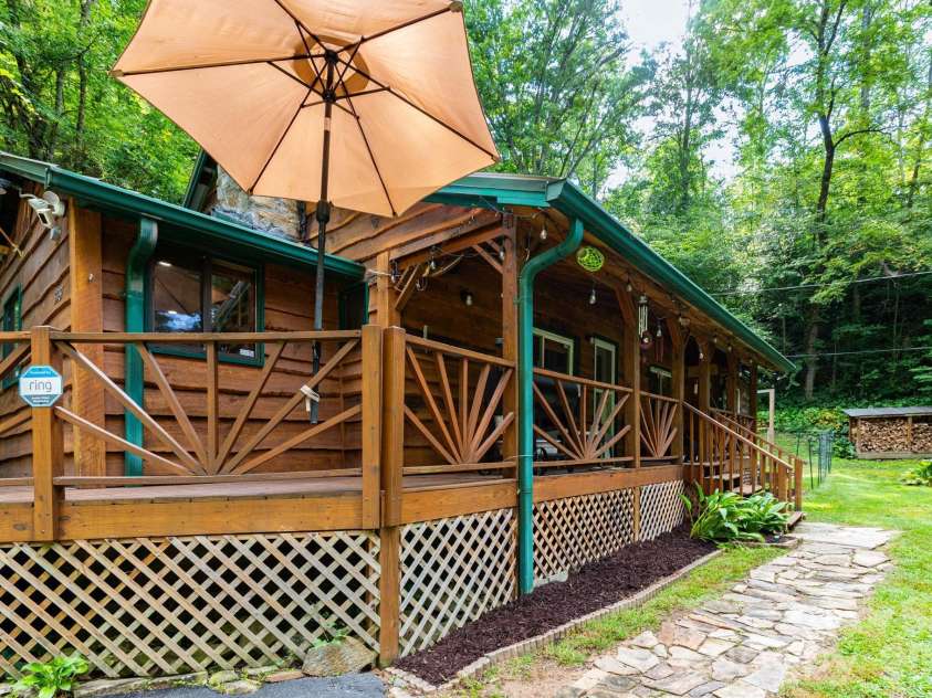 3387 Union Hill Road, Whittier, NC 28789.  MLS# CAR4421408, YatesRealty ID 49303. 