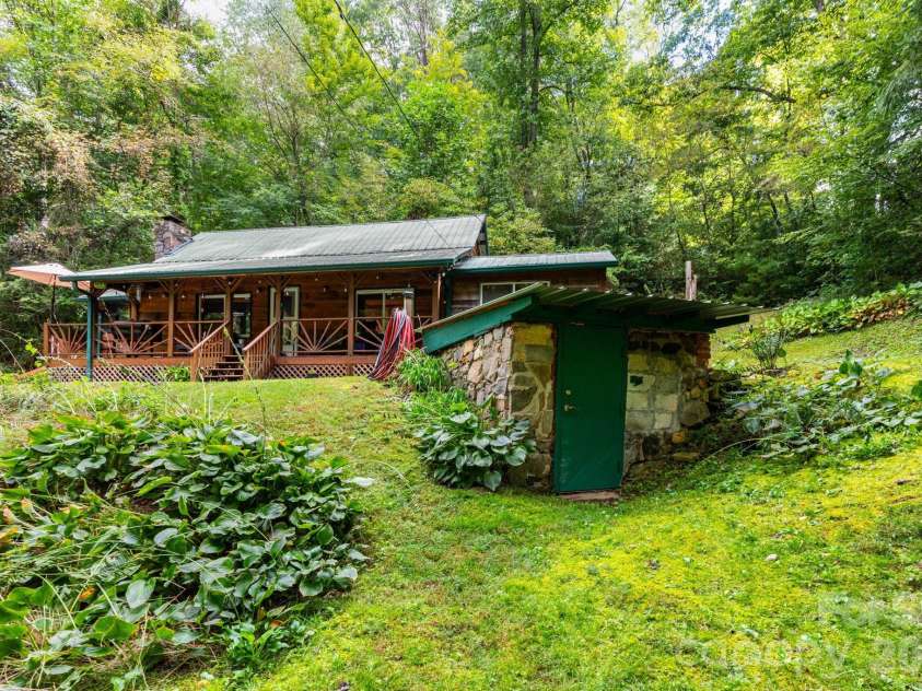 3387 Union Hill Road, Whittier, NC 28789.  MLS# CAR4421408, YatesRealty ID 49303. 