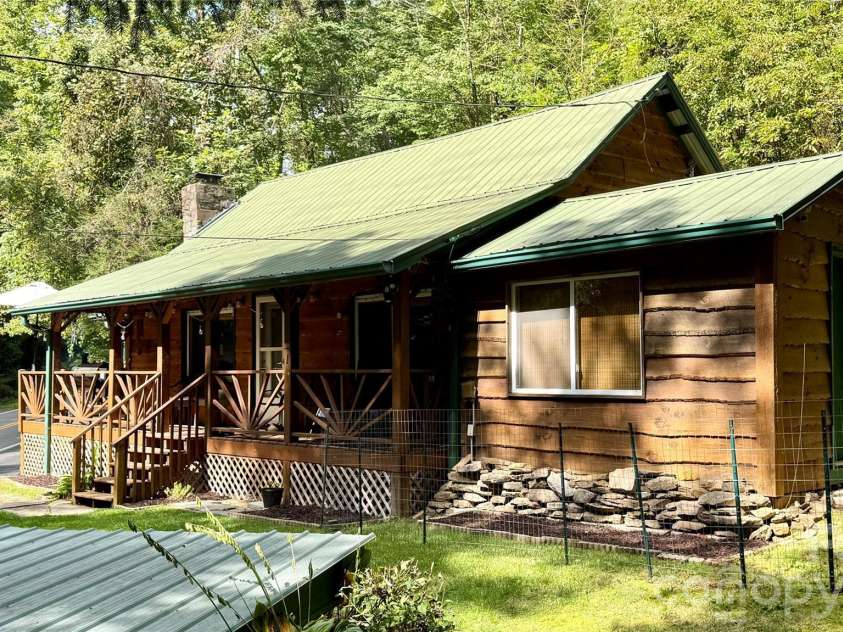 3387 Union Hill Road, Whittier, NC 28789.  MLS# CAR4421408, YatesRealty ID 49303. 